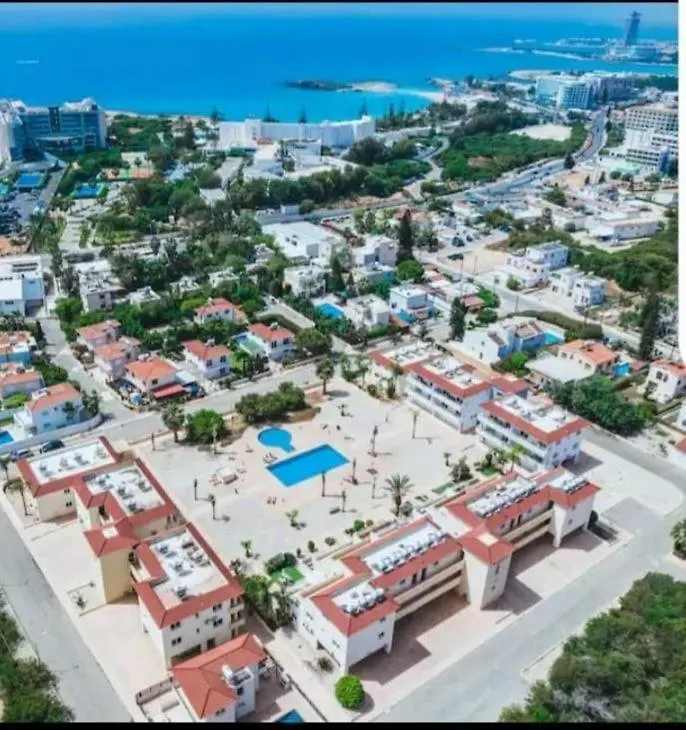 Nissi 3 Pool View 2 Bedroom Apartment With Large Veranda 圣纳帕 塞浦路斯
