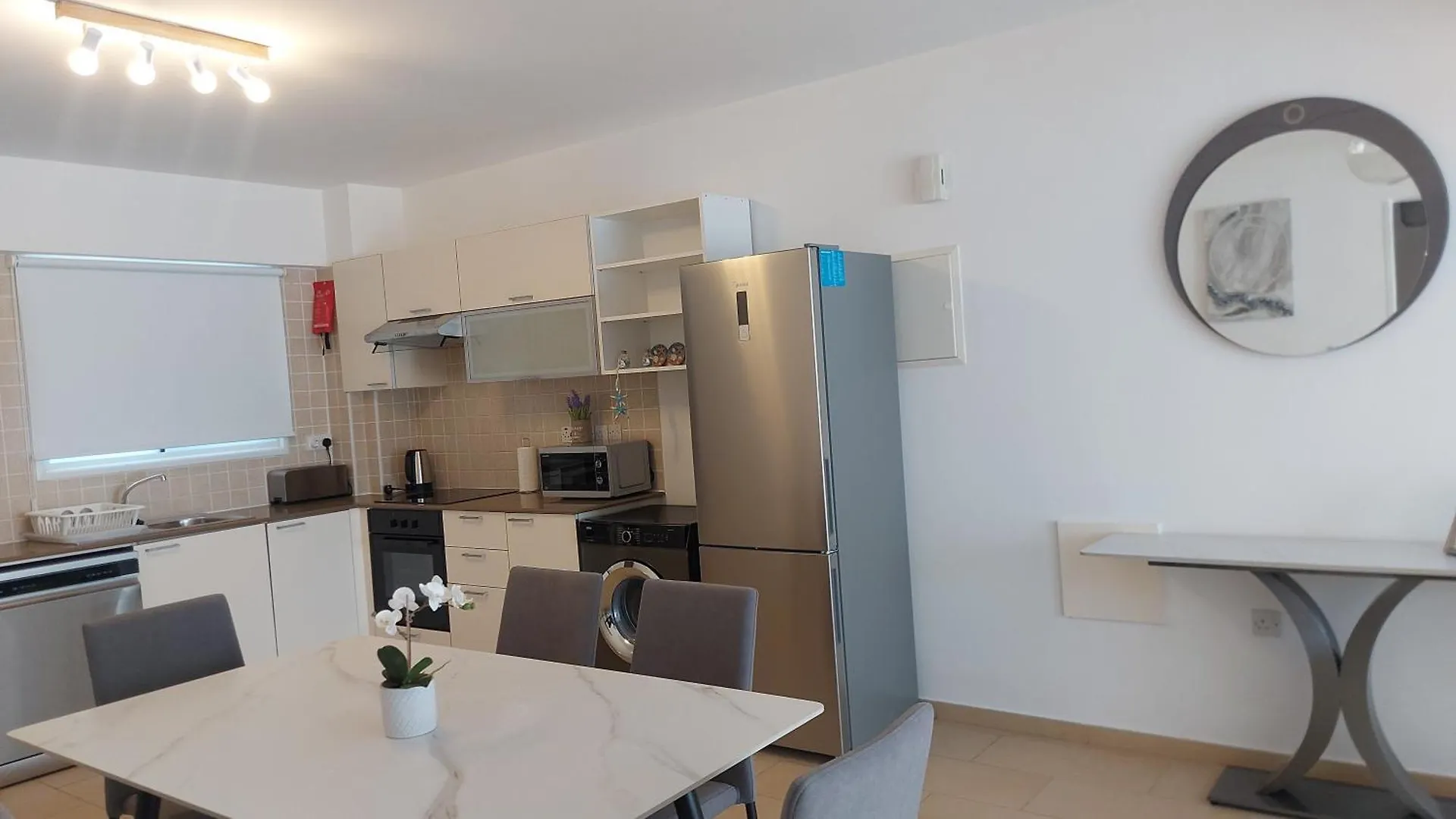 Nissi 3 Pool View 2 Bedroom Apartment With Large Veranda 圣纳帕